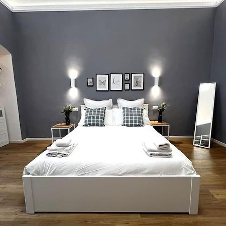 La Casa Del Papa Apartment Bari Bagian luar foto