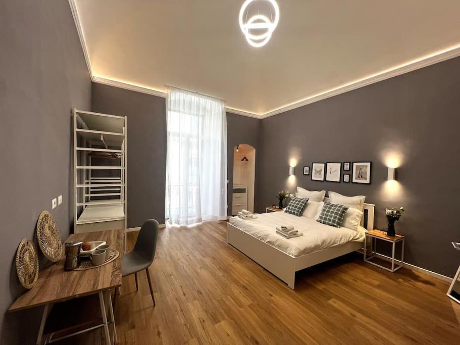 La Casa Del Papa Apartment Bari Bagian luar foto